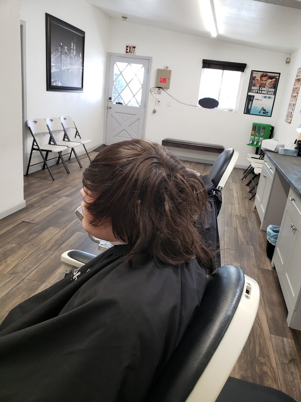 New Look Barbershop | 492 W Olive Ave, Porterville, CA 93257, USA | Phone: (559) 719-3267