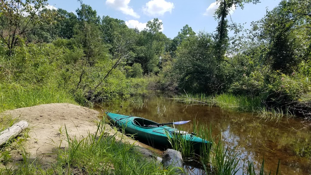 Reichert Nature Preserve Parking | 400 Tiplady Rd, Pinckney, MI 48169, USA | Phone: (734) 302-5263