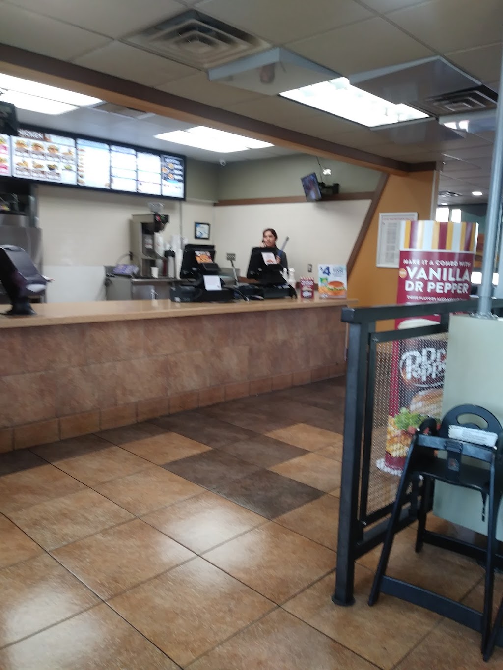 Jack in the Box | 8433 Alondra Blvd, Paramount, CA 90723, USA | Phone: (562) 408-4951