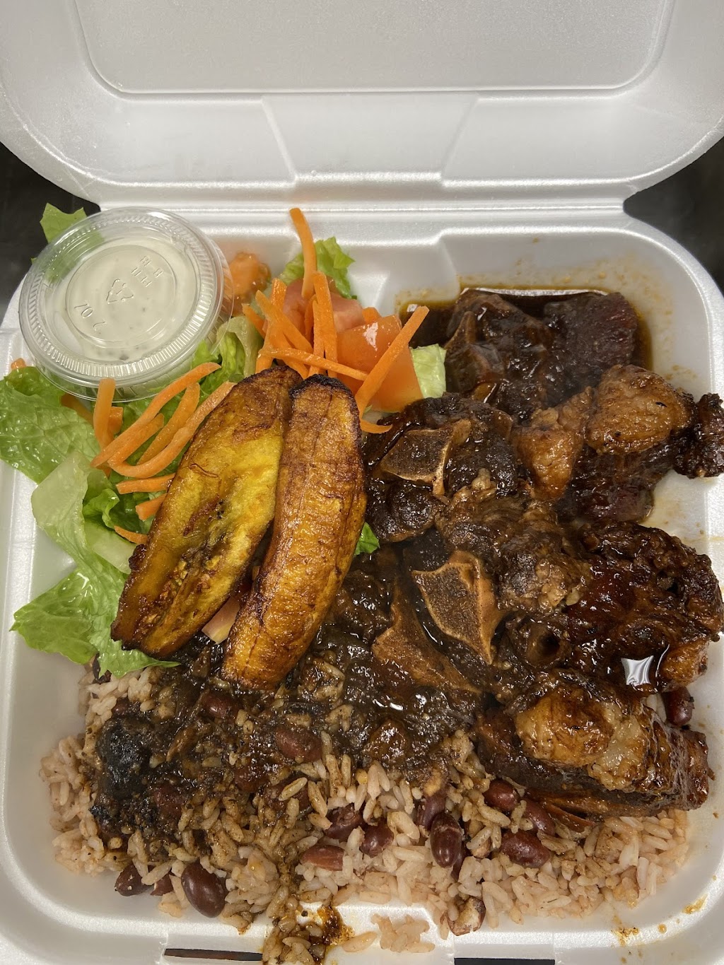 Caribbean Kitchen Bar & Grill | 6002 Fairburn Rd, Douglasville, GA 30134, USA | Phone: (678) 715-8900