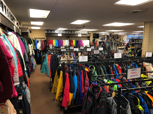 Ski and Snowboard Outlet @ Schuss | 4502 Commercial Dr, New Hartford, NY 13413, USA | Phone: (315) 736-1129