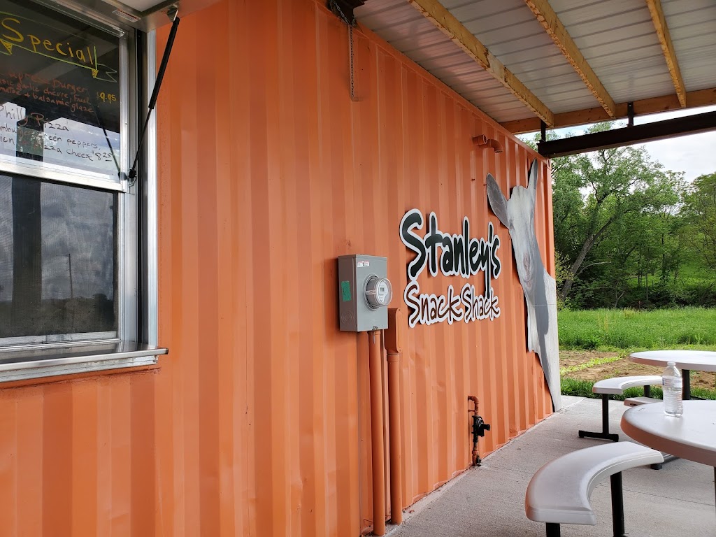 Stanleys Snack Shack | 18057 Mahogany Rd, Honey Creek, IA 51542, USA | Phone: (402) 690-0178