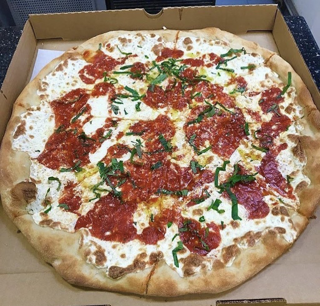 Francos Pizza | 249 W Rte 59, Nanuet, NY 10954, USA | Phone: (845) 623-5690