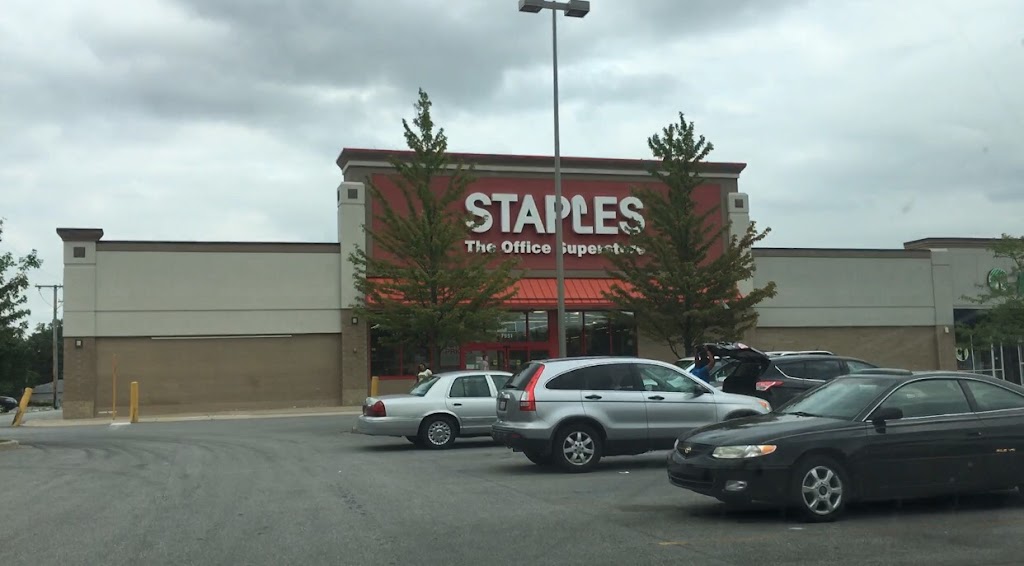 Staples | 7951 Calumet Ave, Munster, IN 46321, USA | Phone: (219) 513-0769