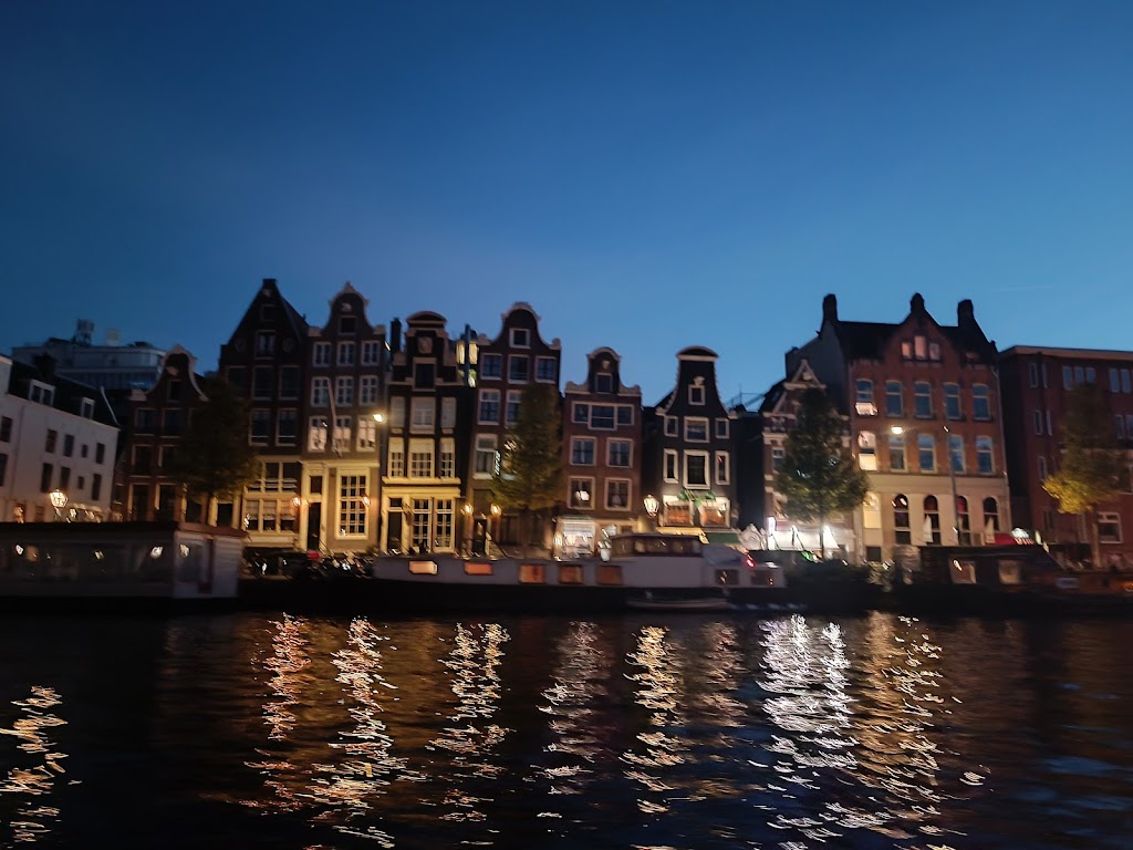 Rederij P. Kooij canal boat tours | Oude Turfmarkt 125, 1012 GC Amsterdam, Netherlands | Phone: 020 623 3810