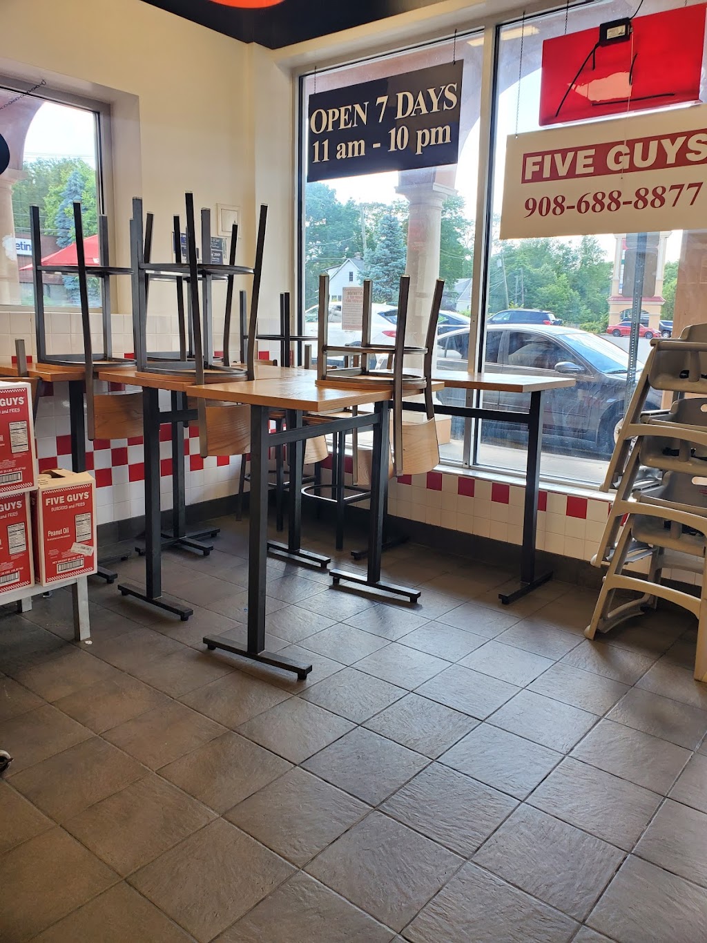 Five Guys | 2933 Vauxhall Rd, Vauxhall, NJ 07088, USA | Phone: (908) 688-8877