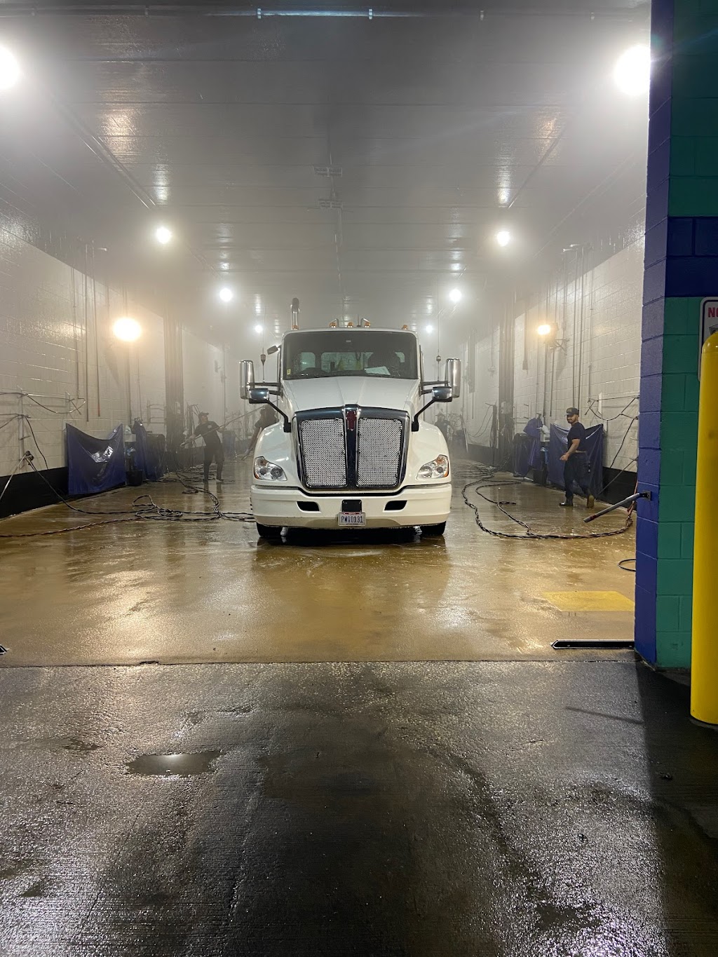 Blue Beacon Truck Wash of Dade City, FL | 29939 State Rd 52, San Antonio, FL 33576, USA | Phone: (352) 588-0095