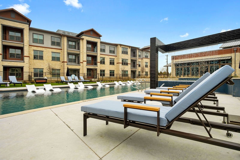 Windsor Lakeyard District Apartments | 2570 Lake Ridge Rd, The Colony, TX 75056, USA | Phone: (833) 479-1769