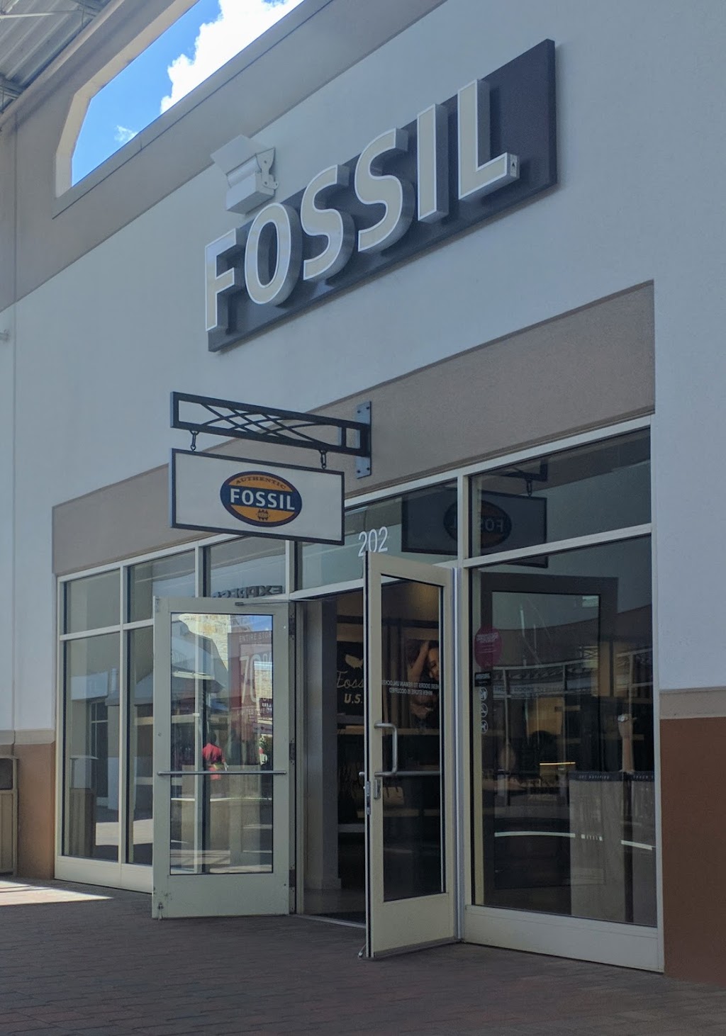 Fossil Outlet Store | 2950 W Interstate 20, Grand Prairie, TX 75052, USA | Phone: (972) 602-7515