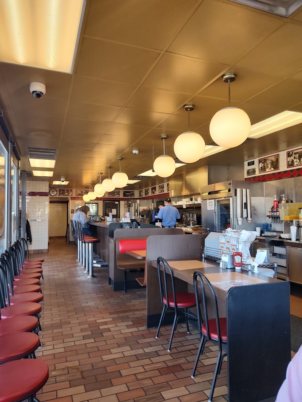 Waffle House | 1515 W McClain Ave, Scottsburg, IN 47170 | Phone: (812) 752-2123