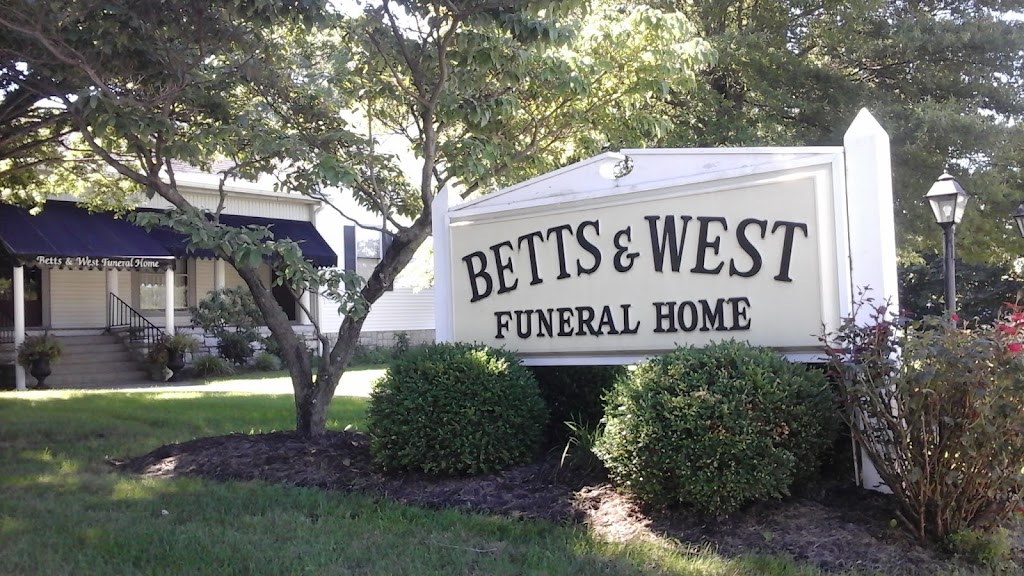 Betts & West Funeral Home | 404 N Main St, Nicholasville, KY 40356, USA | Phone: (859) 885-4173