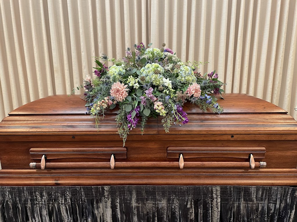 Oswald-Hoskins Funeral Home | 329 E Mulberry St, Lebanon, OH 45036, USA | Phone: (513) 932-7070