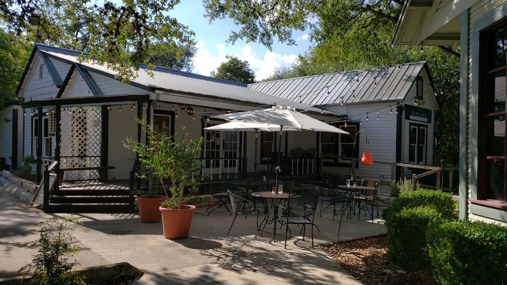 The Birdhouse, Fancy Chicken & Fine Wine | 1617 New Braunfels St, New Braunfels, TX 78130, USA | Phone: (830) 608-0690