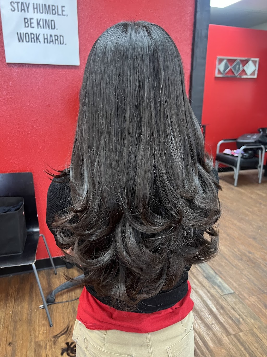 Con Estilo Salon & Barbería | 6244 N 43rd Ave, Glendale, AZ 85301, USA | Phone: (707) 339-9289