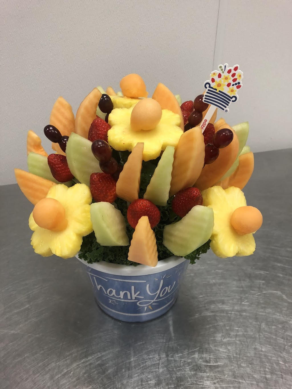 Edible Arrangements | 8300 Tamarack Village Suite 108, Woodbury, MN 55125, USA | Phone: (651) 330-9653