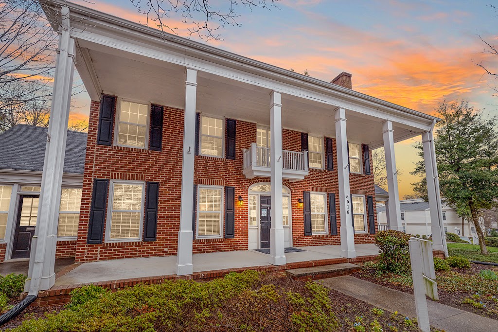 The Morehead Apartments | 5518 W Market St, Greensboro, NC 27409, USA | Phone: (336) 864-9983