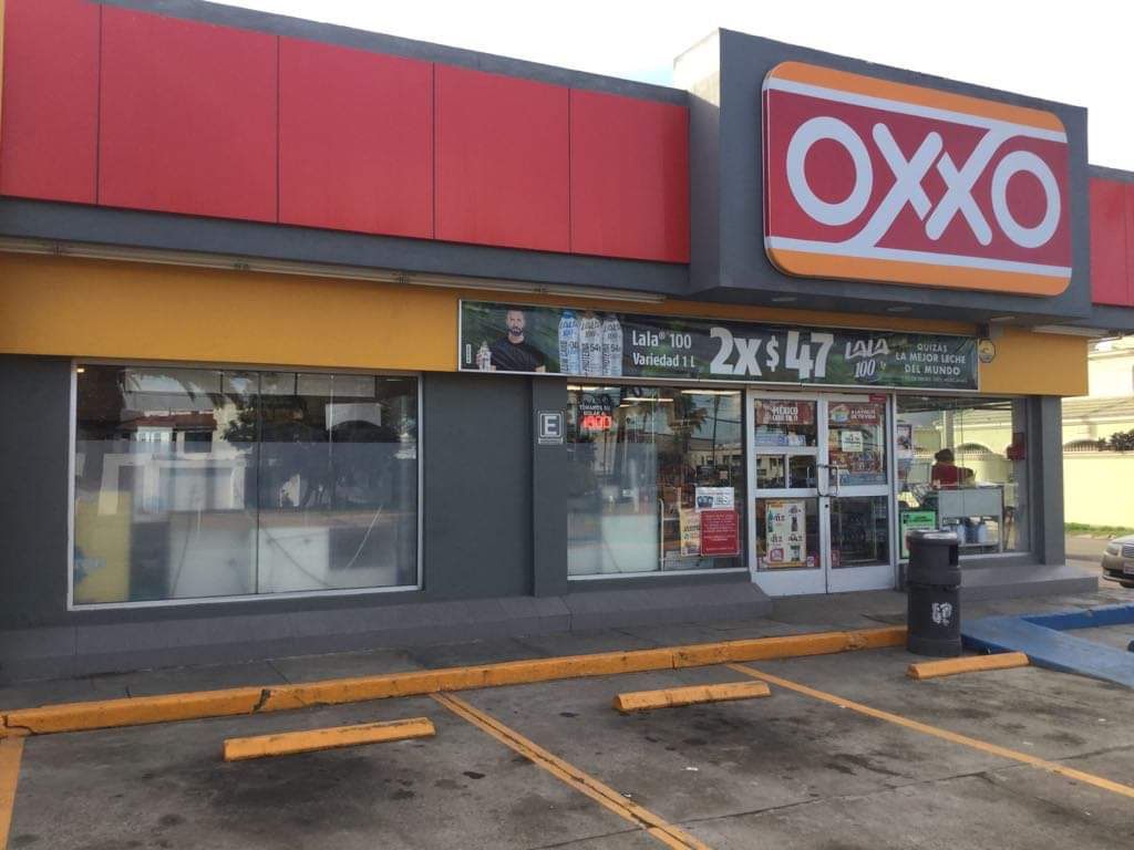 OXXO | Calle Pedregal 1701, Playas, El Pedregal, 22104 Tijuana, B.C., Mexico | Phone: 81 8320 2020