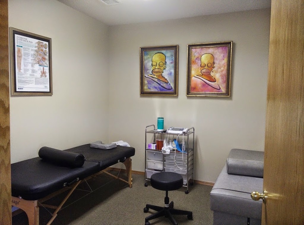 Huynh Chiropractic and Acupuncture | 9415 E Harry St #504, Wichita, KS 67207, USA | Phone: (316) 260-8040