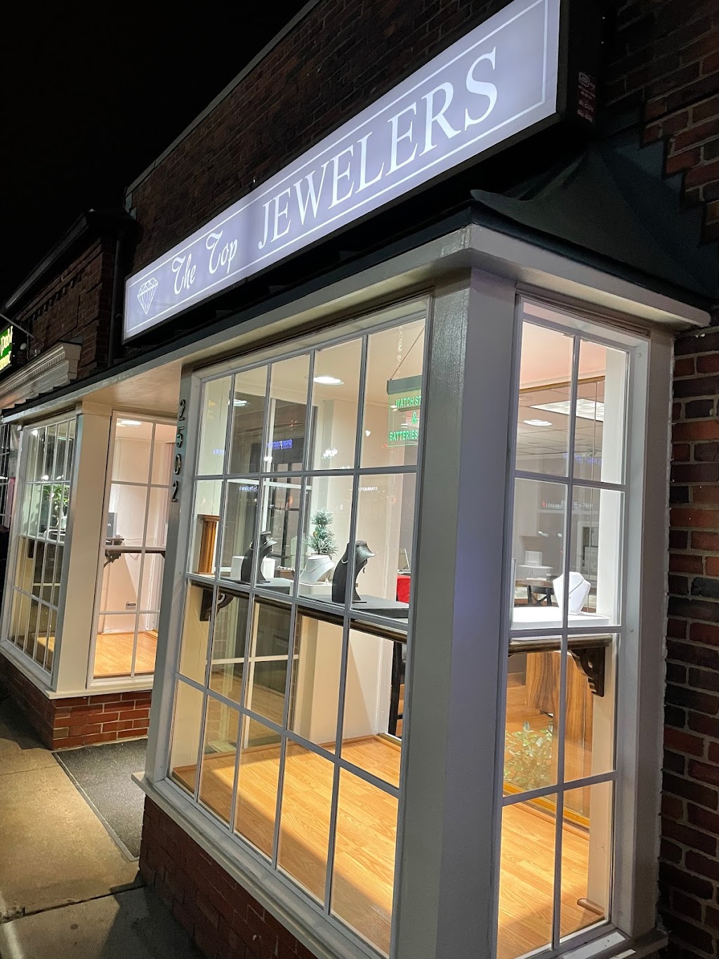 The Top Jewelers | 2502 Columbia Pike, Arlington, VA 22204, USA | Phone: (703) 892-9614