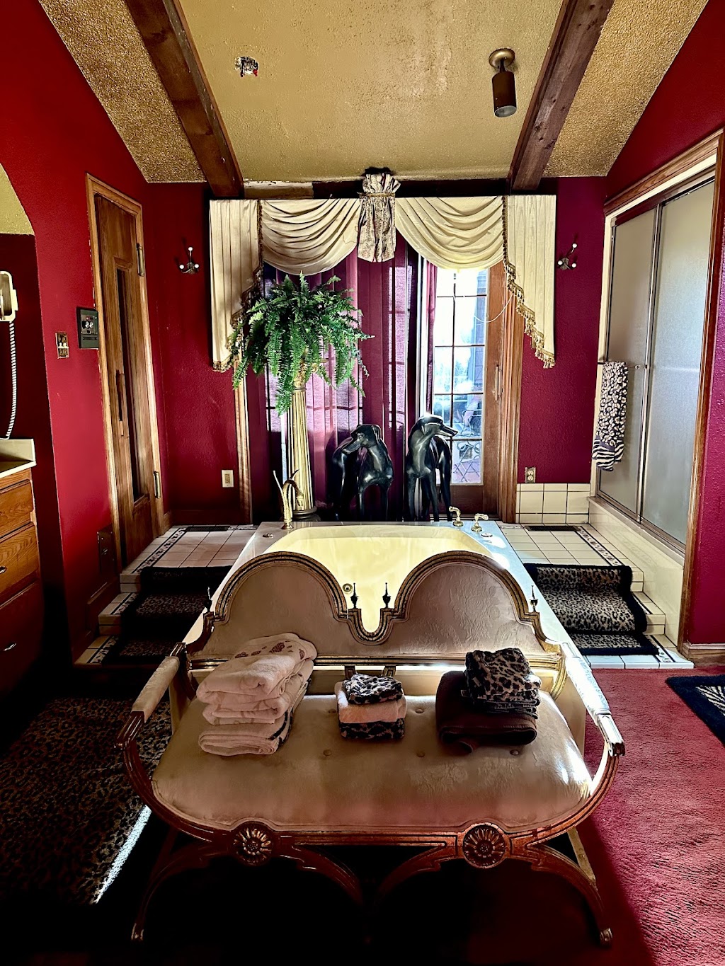 Whitlock Wishhouse | 1113 N Country Club Rd, Muskogee, OK 74403, USA | Phone: (918) 683-3900