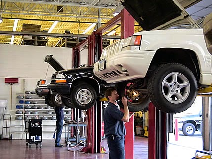 Johns Auto Repair | 608 S McLoughlin Blvd, Oregon City, OR 97045, USA | Phone: (503) 656-3633