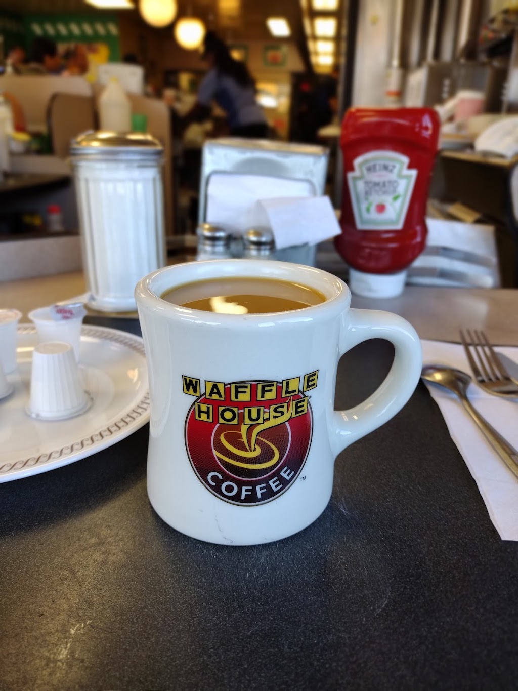 Waffle House | 3113 Bandera St, Denton, TX 76207, USA | Phone: (940) 243-5257