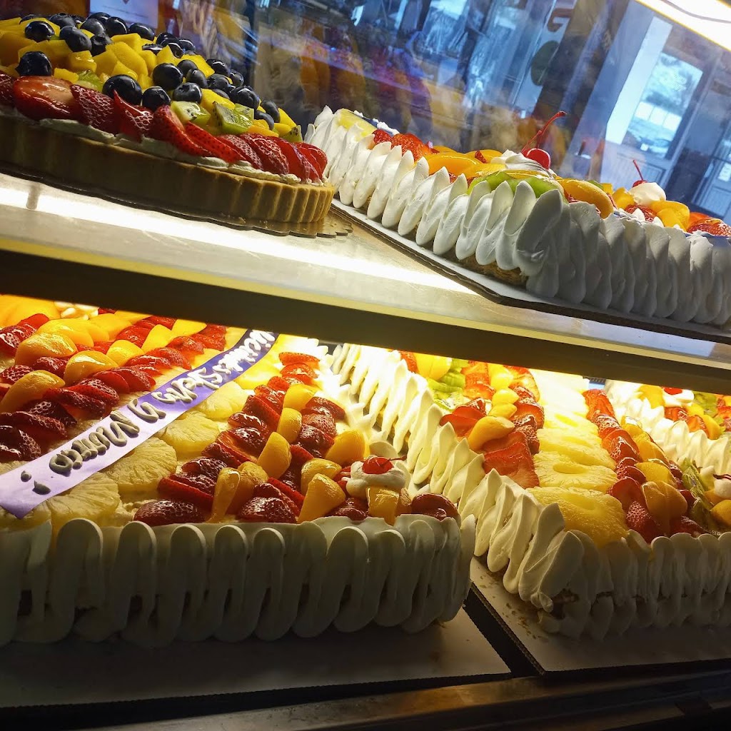Mil Hojas Bakery | 642 W Chapman Ave, Placentia, CA 92870 | Phone: (714) 561-7110