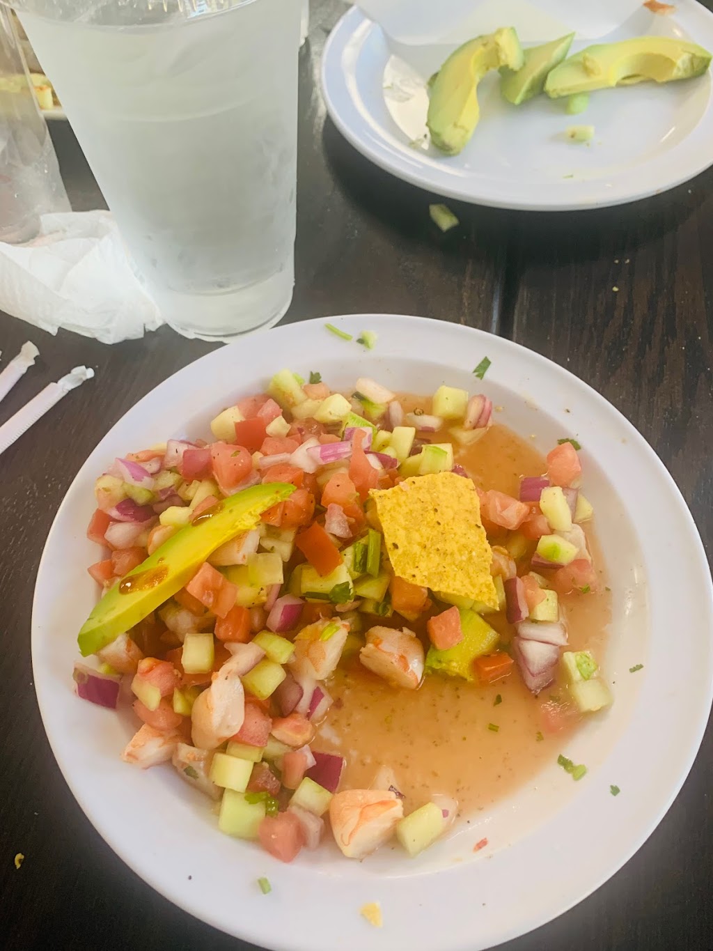 La cruda mariscos | 4402 E Compton Blvd, East Compton, CA 90221, USA | Phone: (323) 489-1440