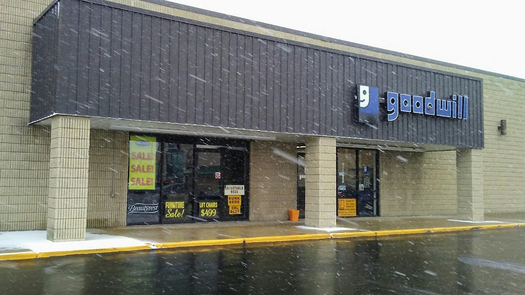 Goodwill Wauseon | 822 N Shoop Ave, Wauseon, OH 43567, USA | Phone: (419) 335-1080