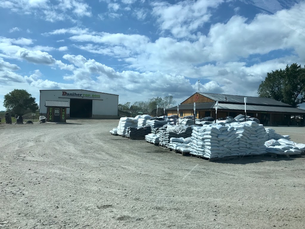 Daniher Topsoil | 5355 Manning Rd, Maidstone, ON N0R 1K0, Canada | Phone: (519) 723-4327