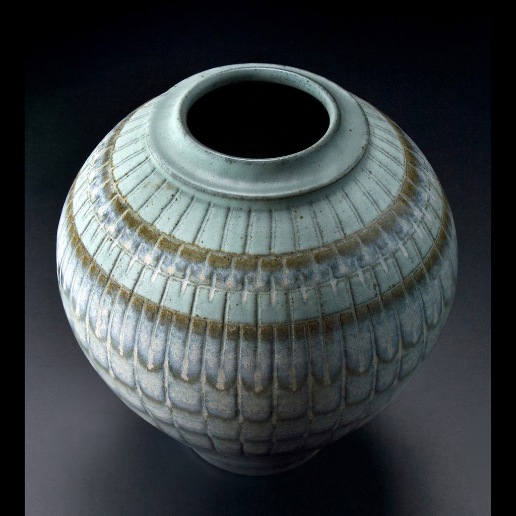 Seagrove Stoneware Pottery | 129 E Main St, Seagrove, NC 27341, USA | Phone: (336) 707-9124
