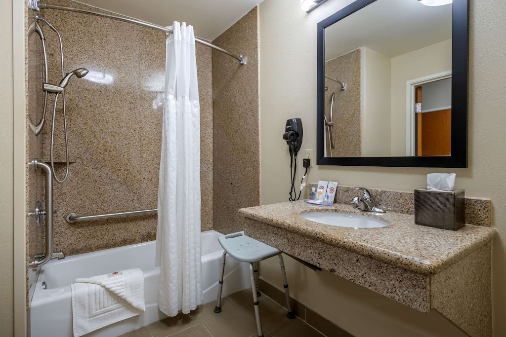 Comfort Inn & Suites Glenpool | 12119 N Casper St, Jenks, OK 74037, USA | Phone: (918) 995-2225