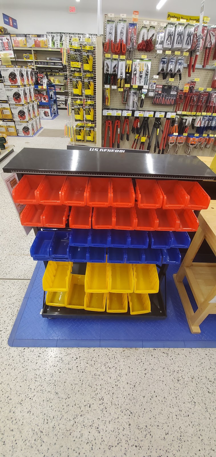 Harbor Freight Tools | 18990 US-441, Mt Dora, FL 32757, USA | Phone: (352) 383-4026