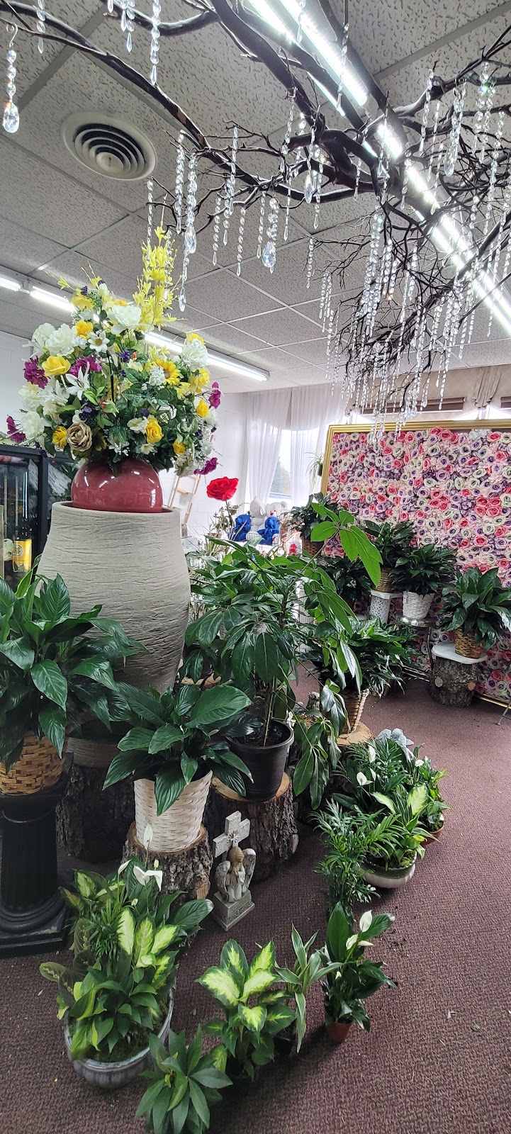 A Budding Florist | 271 Inkster Rd, Garden City, MI 48135, USA | Phone: (734) 422-2563