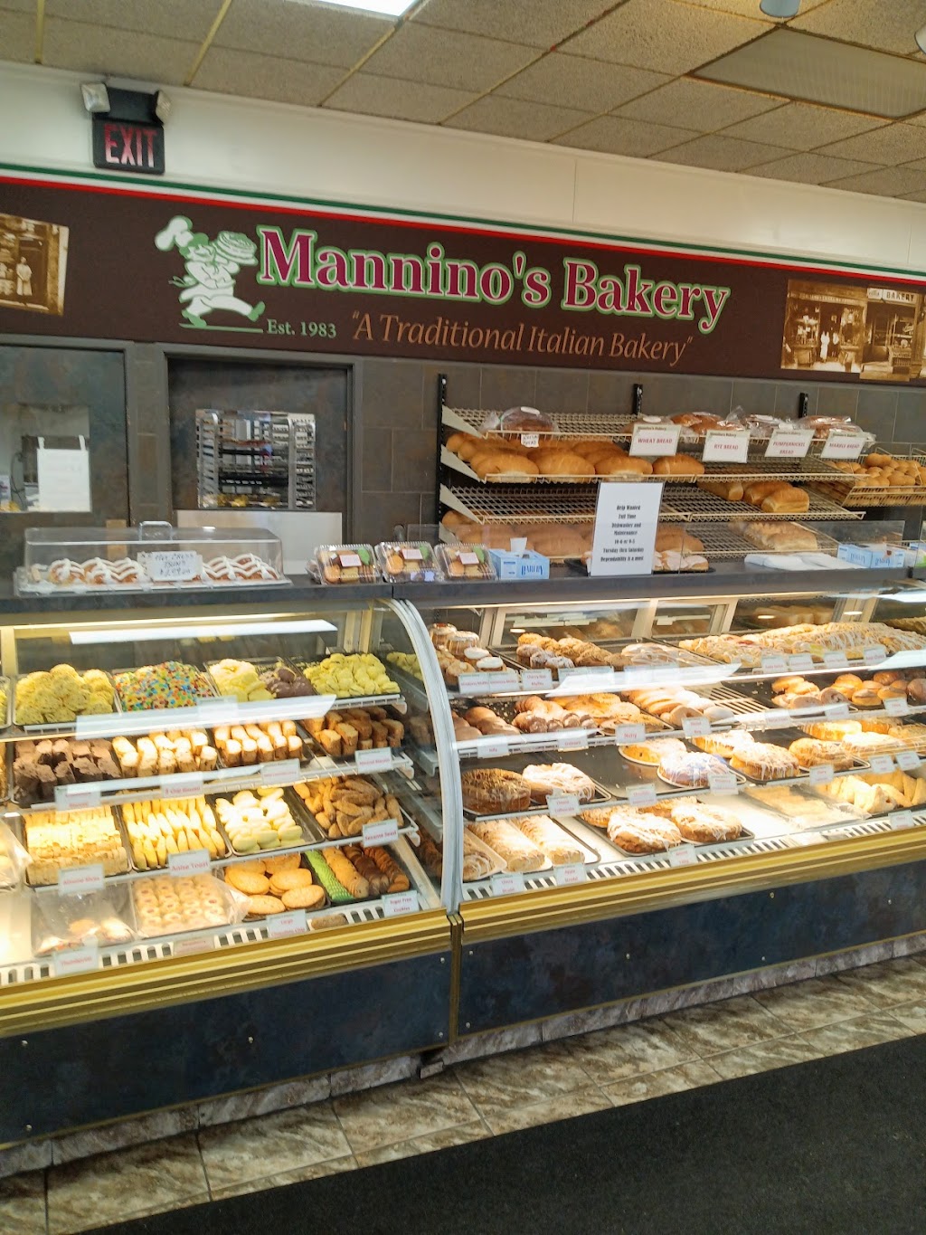 Manninos Bakery | 4062 17 Mile Rd, Sterling Heights, MI 48310, USA | Phone: (586) 978-8166