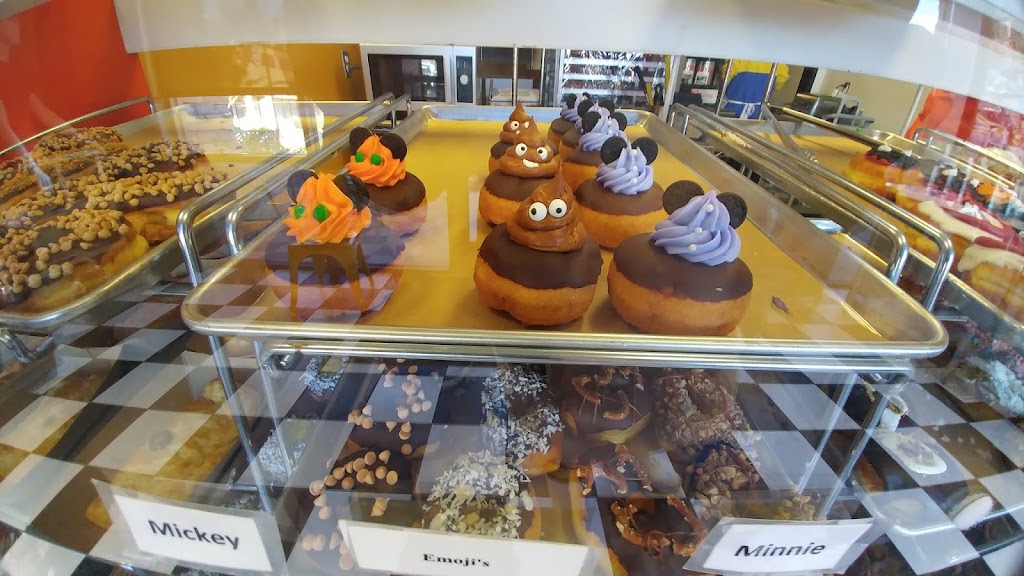 Go Nutz Donuts | 36068 Hidden Springs Rd # B, Wildomar, CA 92595, USA | Phone: (951) 445-1903