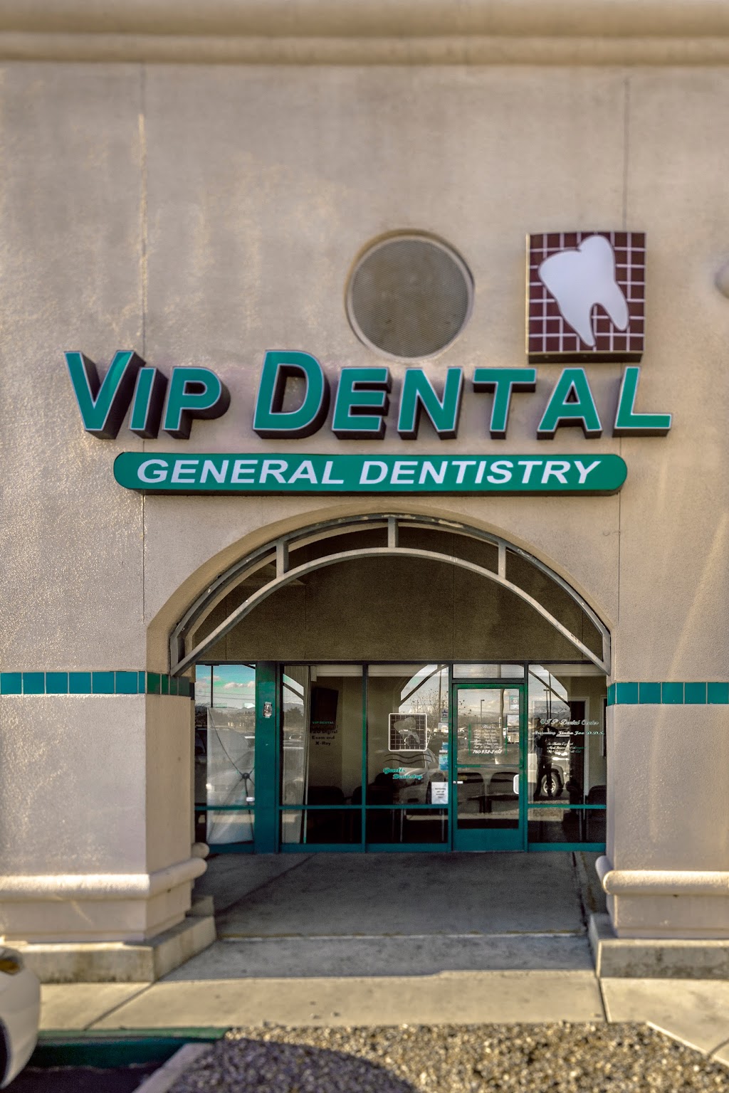 VIP Dental | 16200 Bear Valley Rd #105, Victorville, CA 92395, USA | Phone: (760) 952-2102