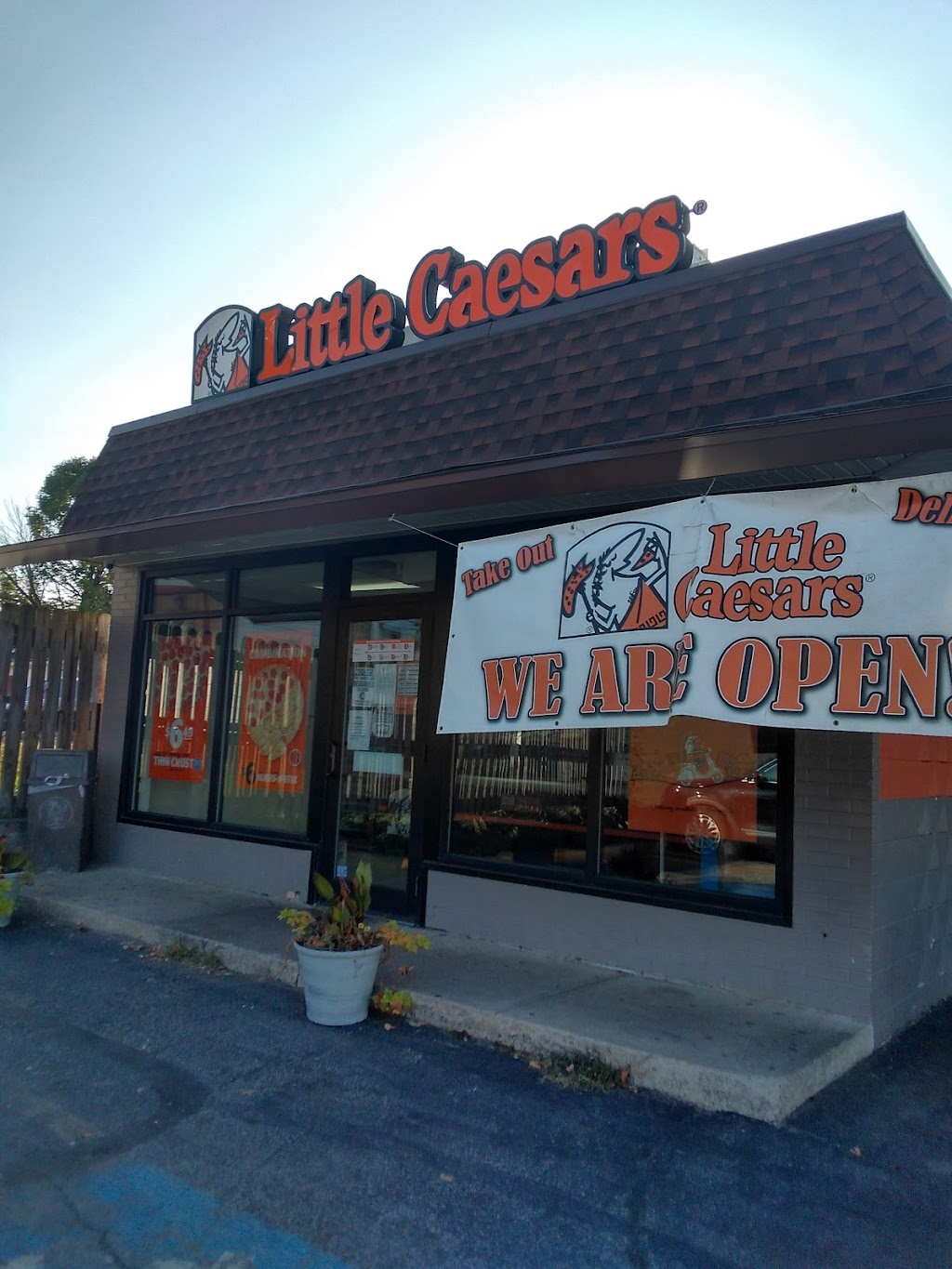 Little Caesars Pizza | 3004 Broadway, Lorain, OH 44055, USA | Phone: (440) 244-3332