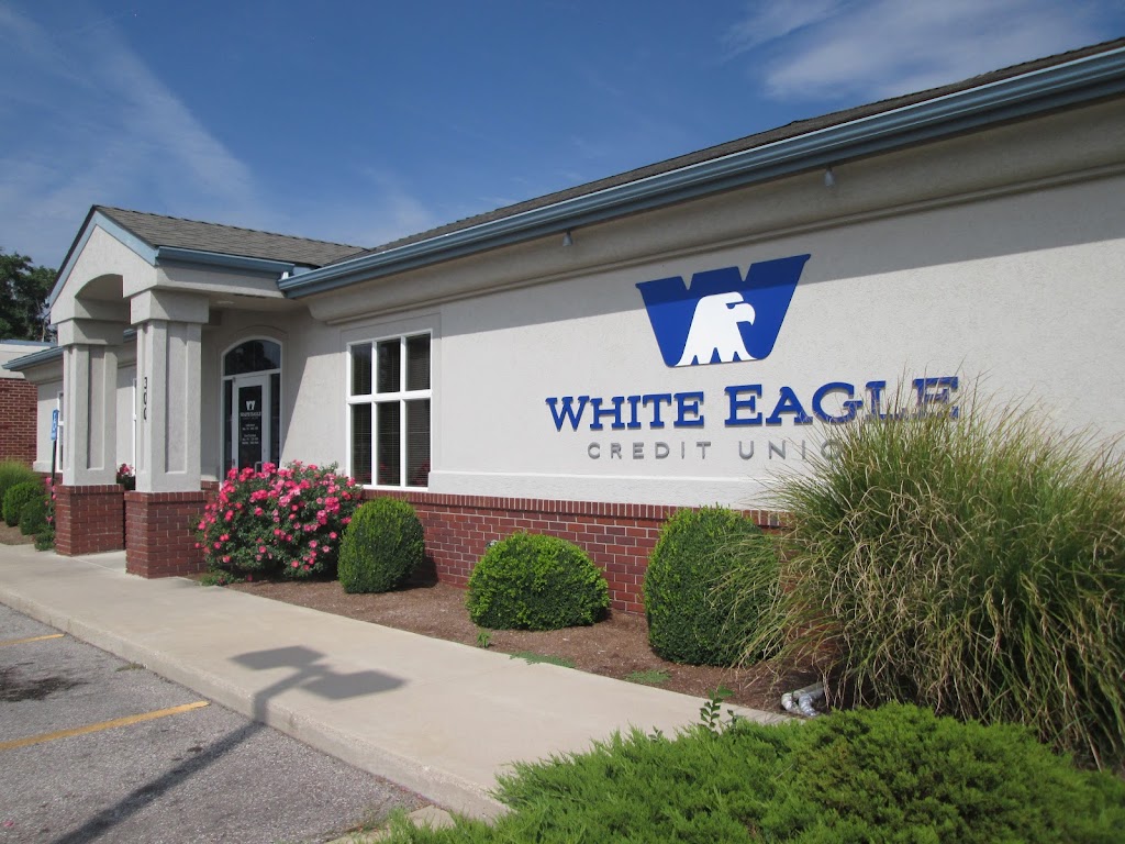 White Eagle Credit Union | 300 W Broadway St, Newton, KS 67114, USA | Phone: (316) 283-8517