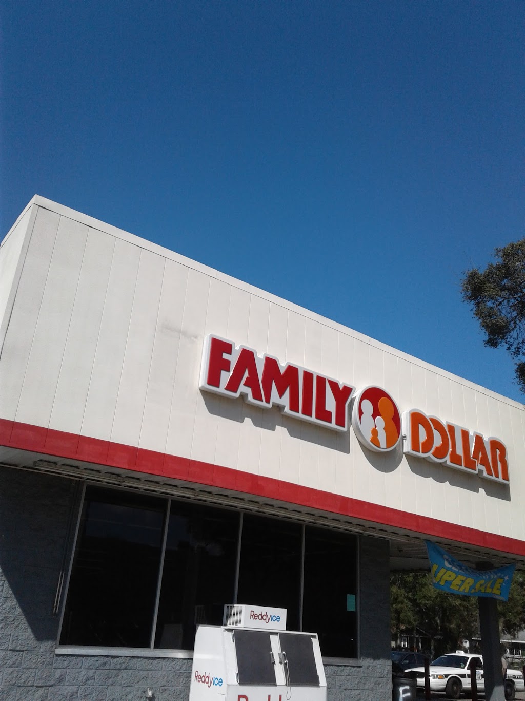 Family Dollar | 6006 N Nebraska Ave, Tampa, FL 33604, USA | Phone: (813) 207-1244