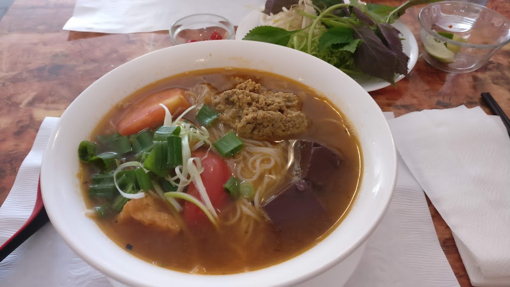 Que Ta Banh Canh Trang Bang | 2005 Tully Rd, San Jose, CA 95122, USA | Phone: (408) 259-1445