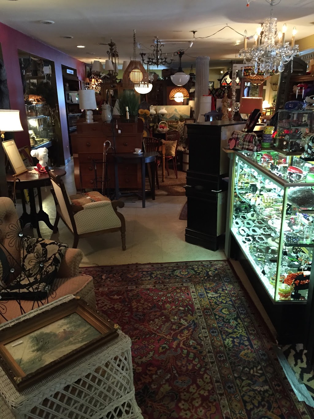 Antiques & Interiors | 5034 US-219, Great Valley, NY 14741, USA | Phone: (716) 945-6737