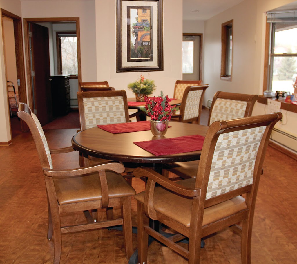 Cottage East by Three Links | 802 5th St W, Northfield, MN 55057, USA | Phone: (507) 664-8866