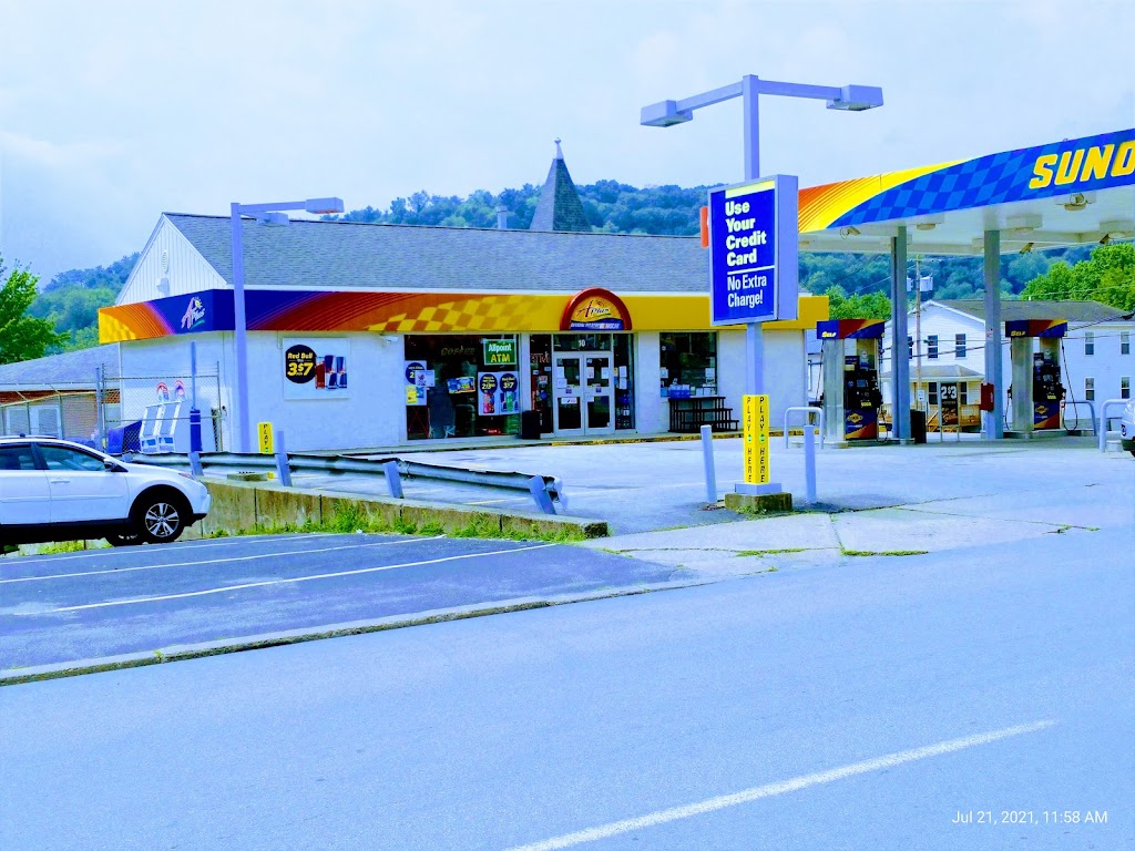 Sunoco Gas Station | 10 E Greene St, Waynesburg, PA 15370, USA | Phone: (724) 627-9044