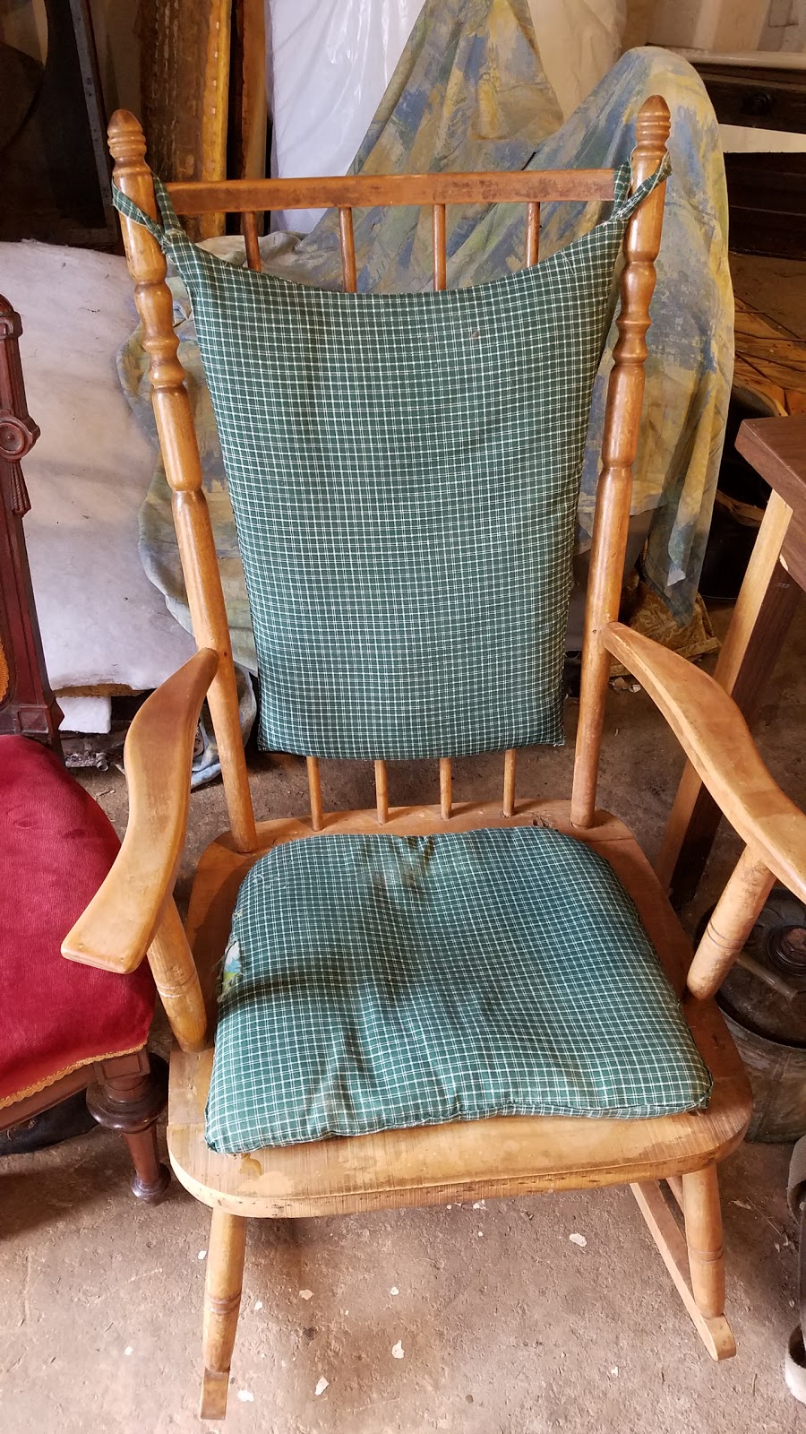 Lone Hickory Upholstery Shop | 2950 Harding Steelman Rd, Yadkinville, NC 27055, USA | Phone: (336) 469-3842