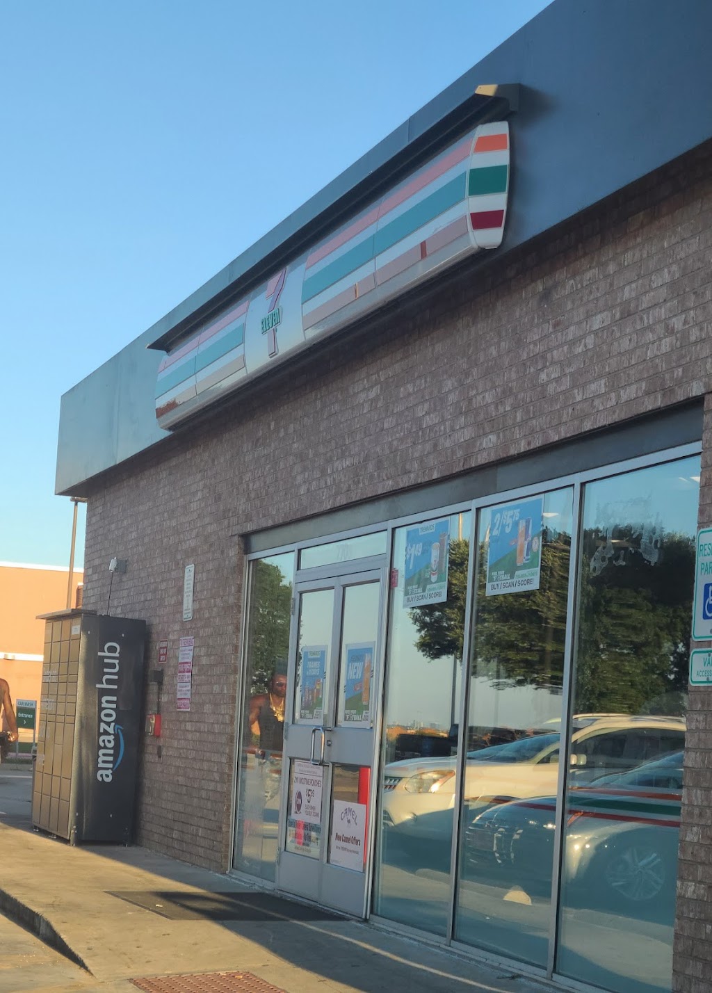 7-Eleven | 770 W Lyndon B Johnson Fwy, Irving, TX 75063 | Phone: (214) 496-0216