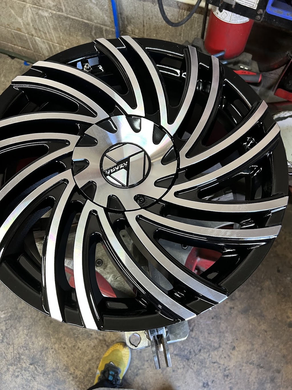 Azara Wheels | 3901 Riga Blvd, Tampa, FL 33619, USA | Phone: (813) 673-8393