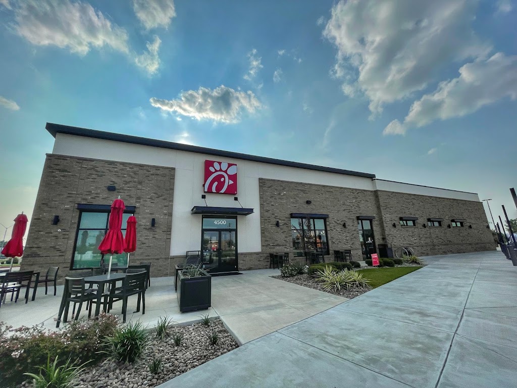 Chick-fil-A Saginaw | 4500 W Bailey Boswell Rd, Fort Worth, TX 76179, USA | Phone: (817) 236-0130