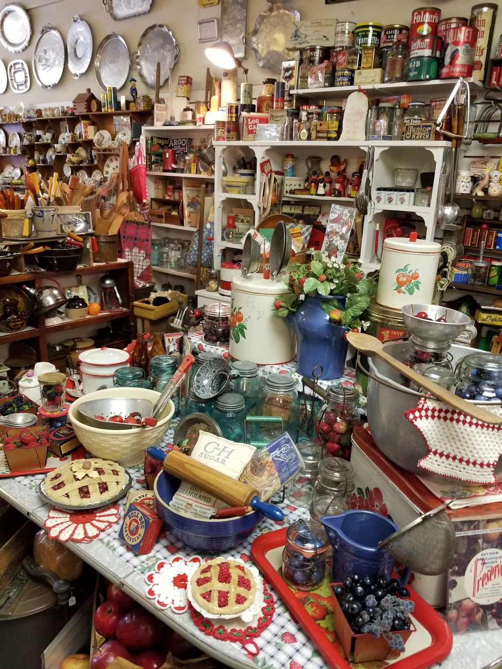 Like Mother Like Daughter Antiques | 523 W Commonwealth Ave, Fullerton, CA 92832, USA | Phone: (714) 738-3638