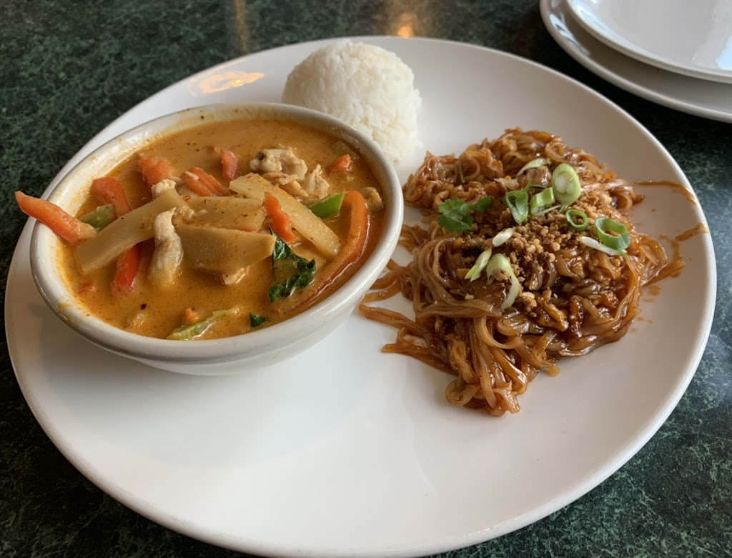 Aroydy Thai Cuisine | 225 NW Lindvig Way, Poulsbo, WA 98370, USA | Phone: (360) 779-4888